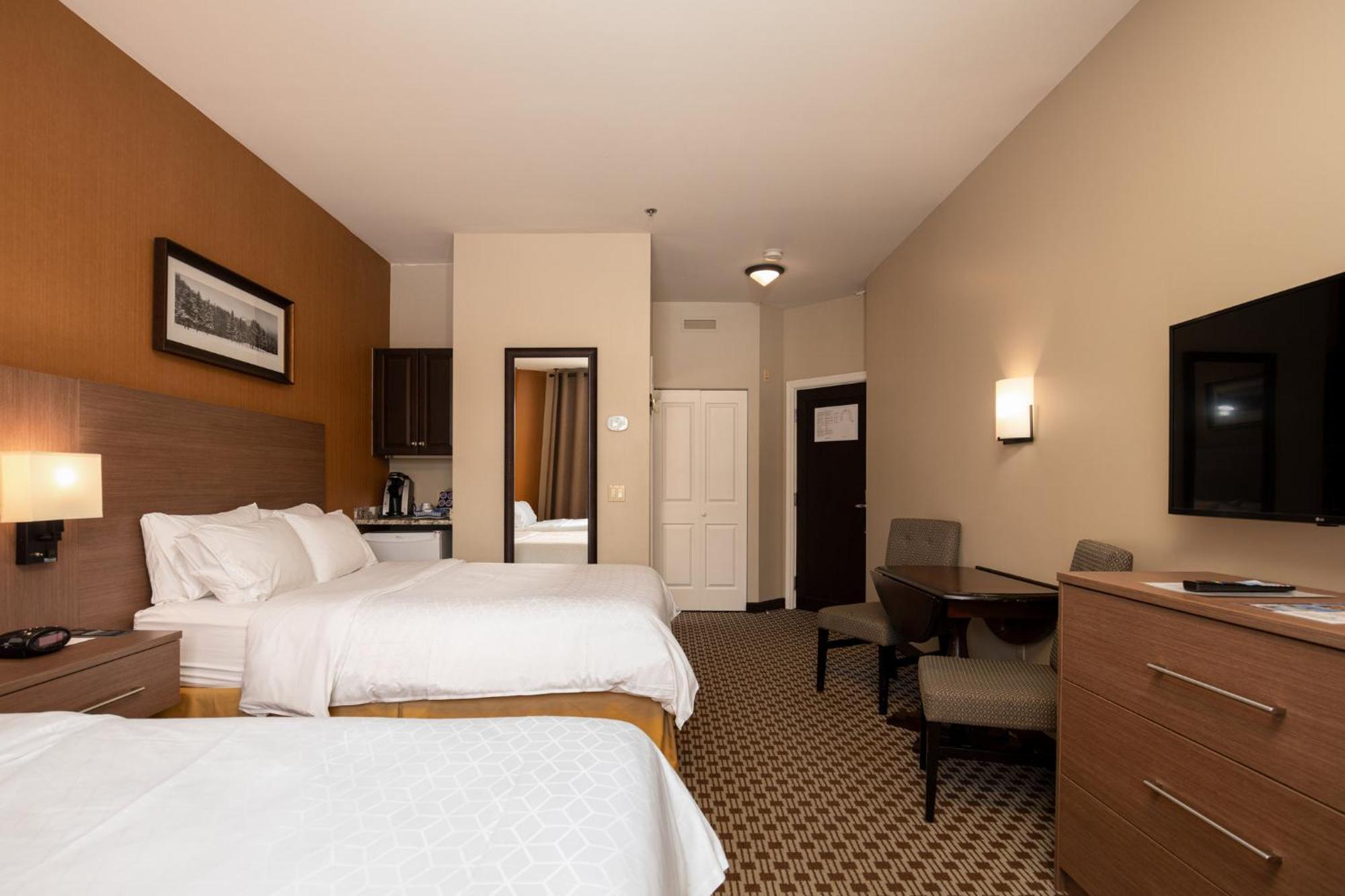 Express & Tremblant By Ihg