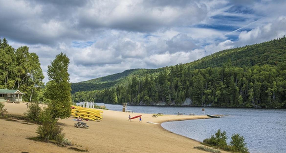 Tremblant Village Retreat!steps To Hill & Trails * Mont-Tremblant