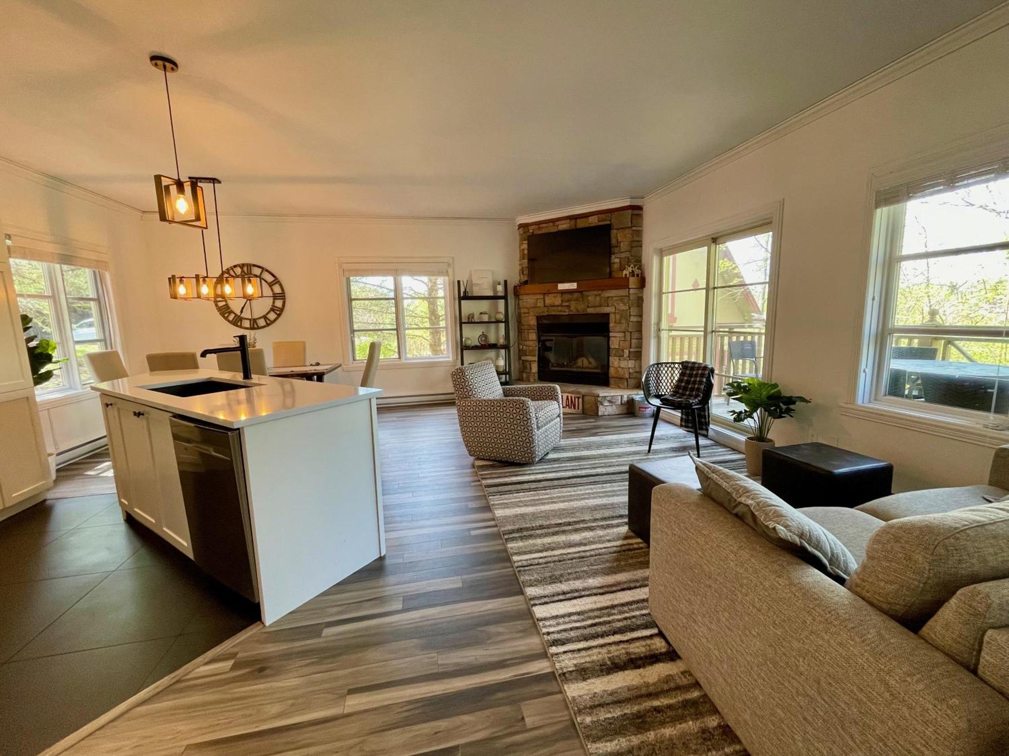 Le Plateau East By Tremblant Vacations Apartment