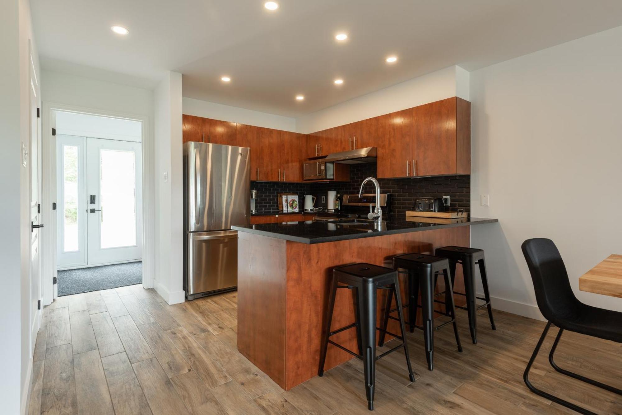 2-level - Tremblant Mountain View - Fireplace Apartment *