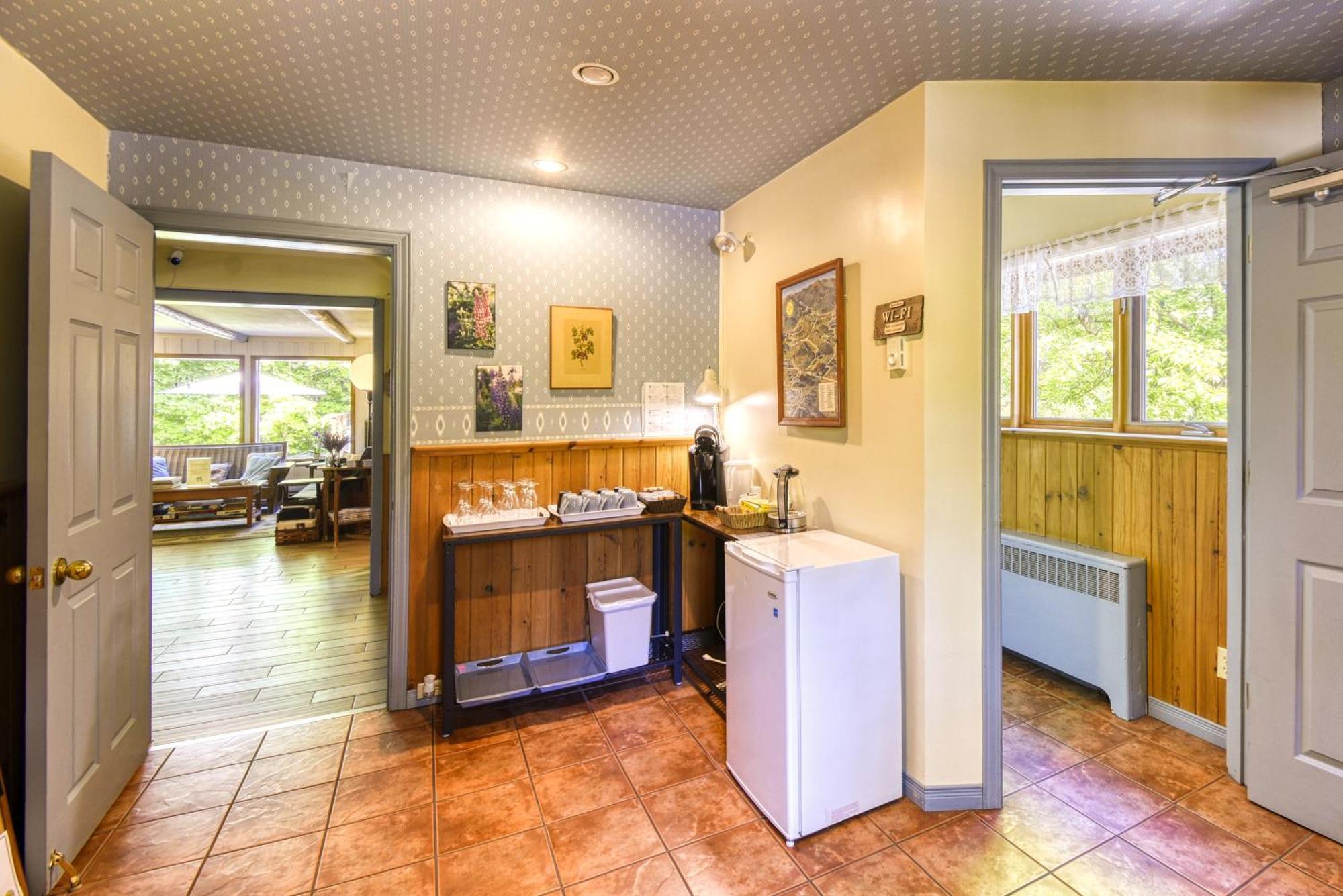 Auberge Le Lupin-Self Check-In 3* Mont-Tremblant
