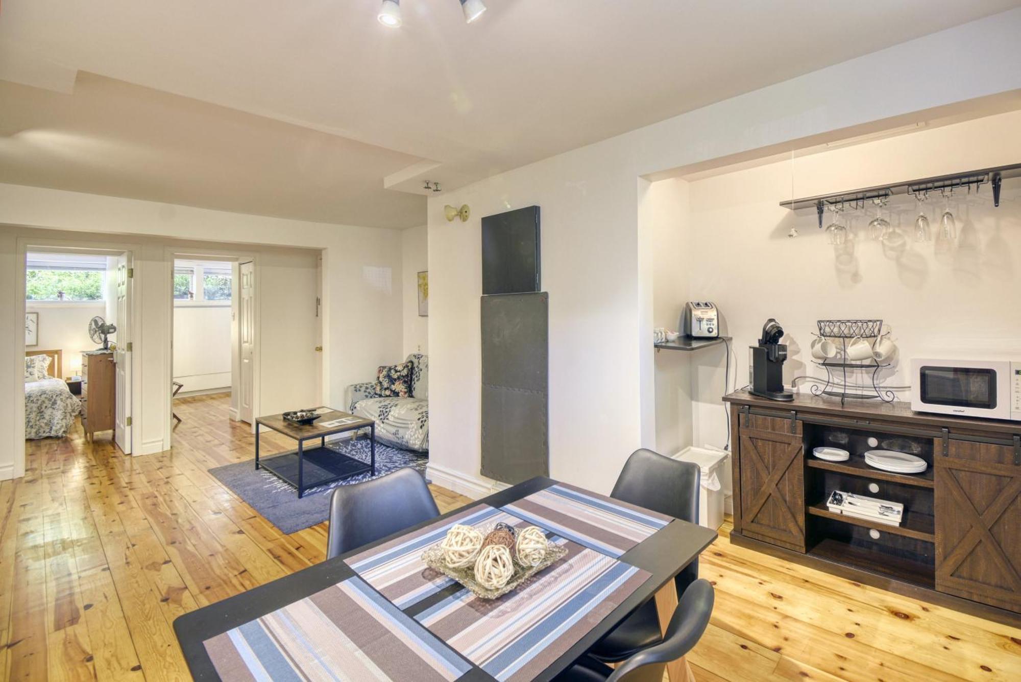 Auberge Le Lupin-Self Check-In Inn Mont-Tremblant