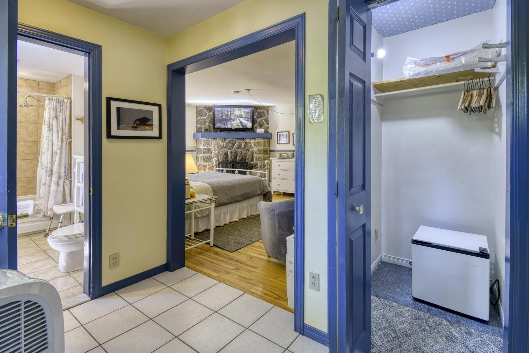 Auberge Le Lupin-Self Check-In Mont-Tremblant