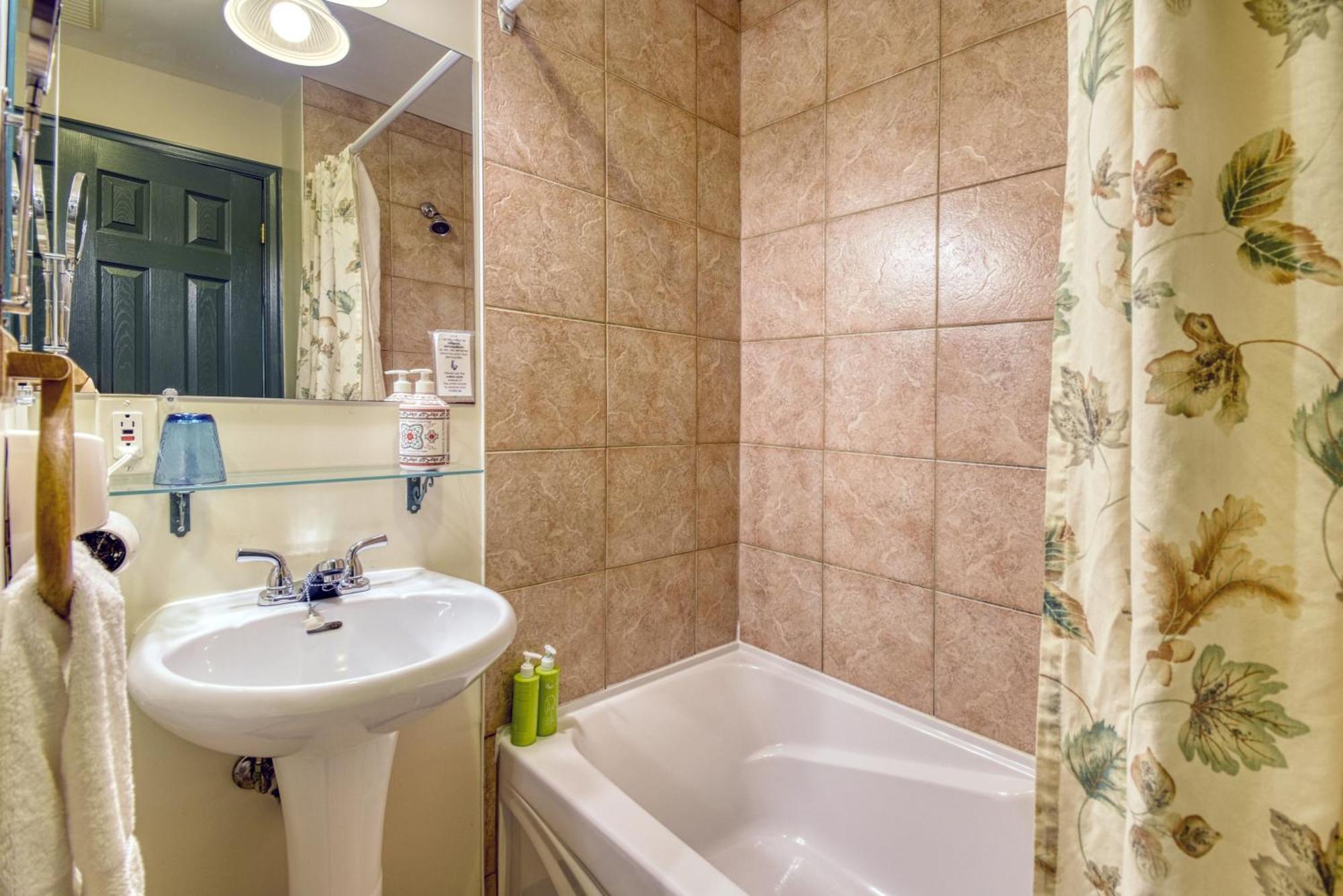 Auberge Le Lupin-Self Check-In Mont-Tremblant