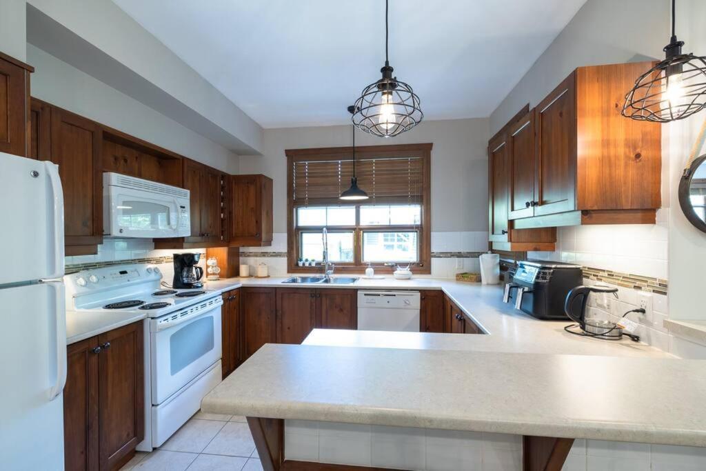 Les Eaux Tremblant - Luxury With Pool & And Ac Mont-Tremblant