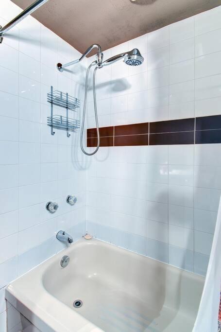 Charming Tremblant 1 Bedroom With Pool And Hot Tub Apartment *
