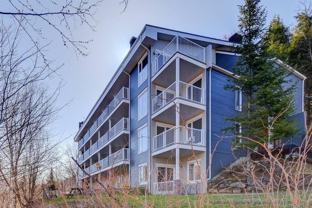 Charming Tremblant 1 Bedroom With Pool And Hot Tub * Mont-Tremblant