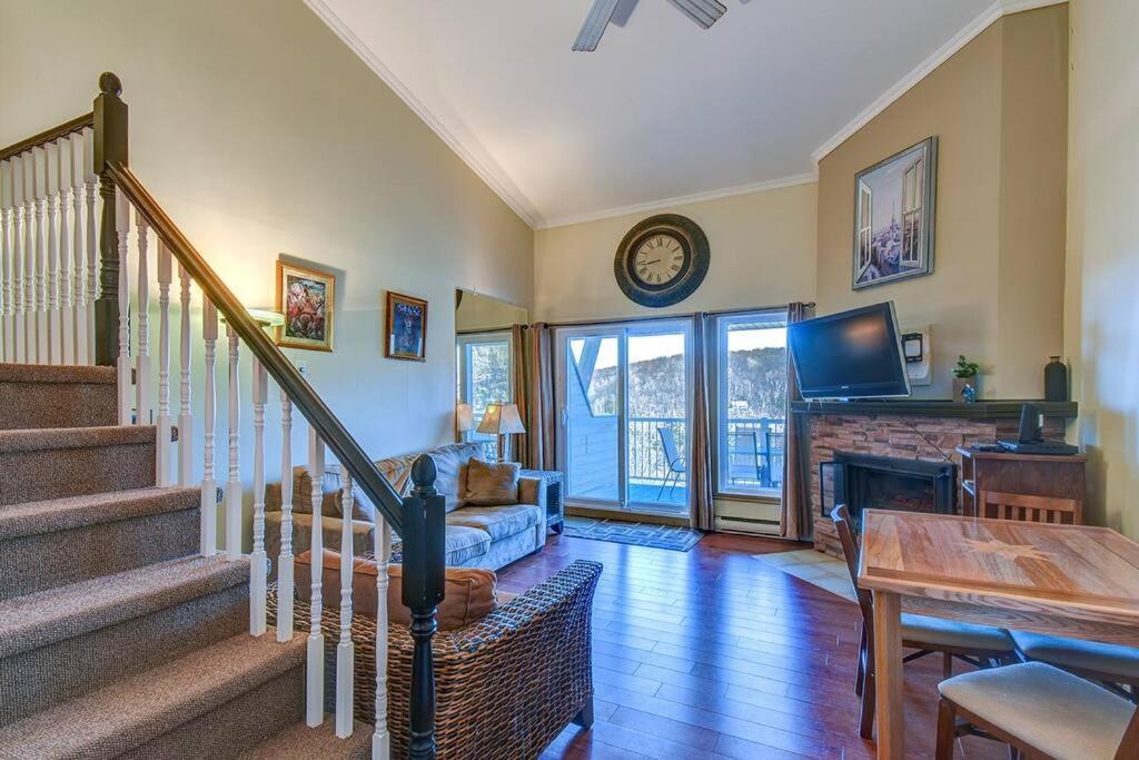 Charming Tremblant 1 Bedroom With Pool And Hot Tub * Mont-Tremblant