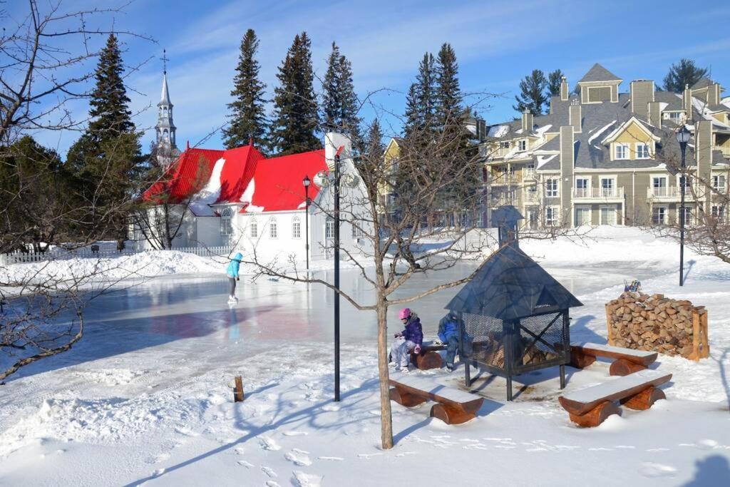 Les Eaux Tremblant Classic Pool & Jacuzzi Mont-Tremblant