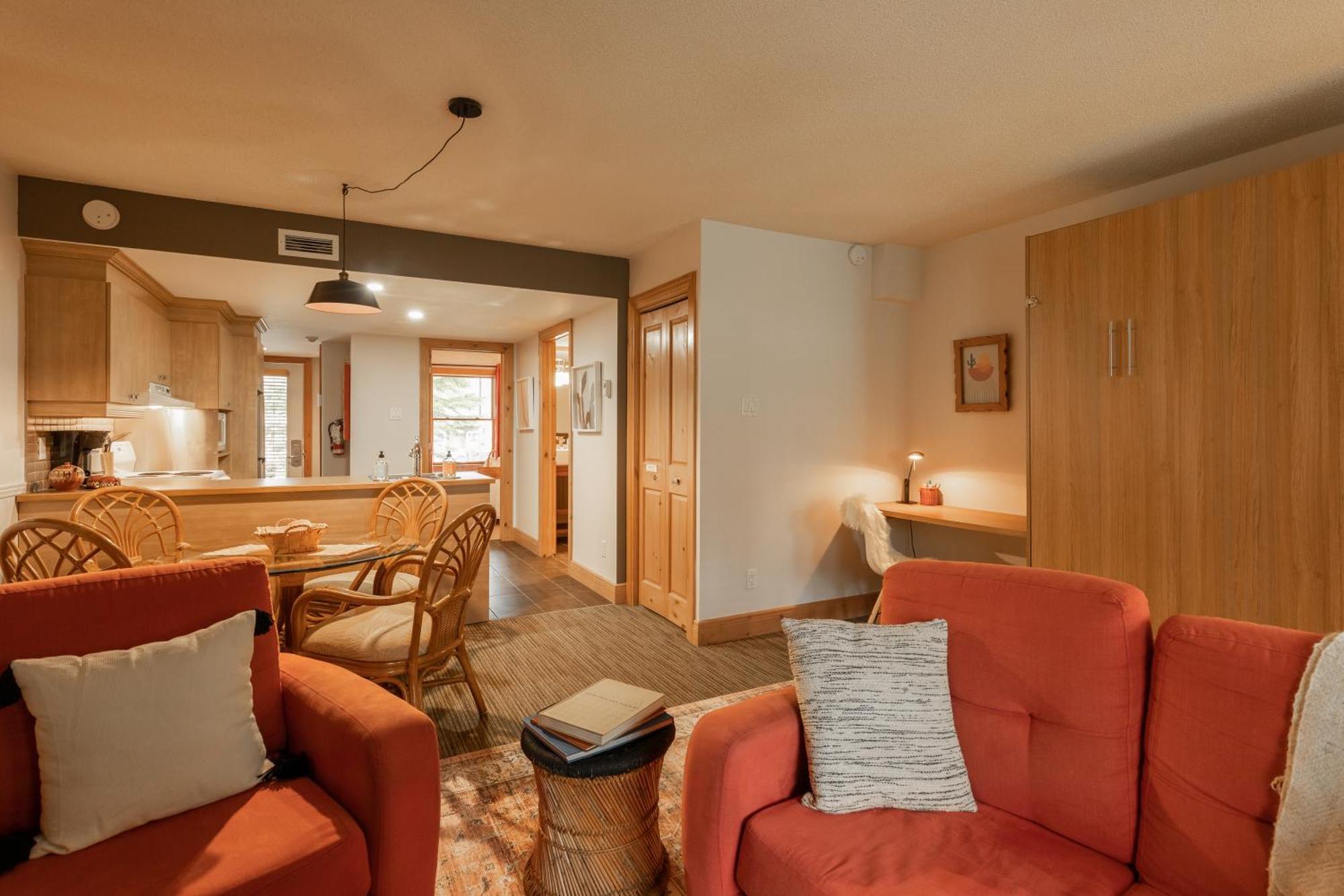 Apartment Boho Downtown - Bike In&out - Shuttle - Park Mont-Tremblant