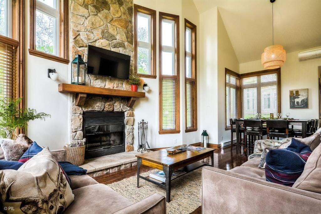 Apartment Le Rabaska Tremblant Chalet On La Bete Golf Course Mont-Tremblant