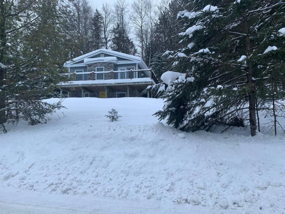 Emond - Petit Train Du Nord, Golf Et Mont-Tremblant