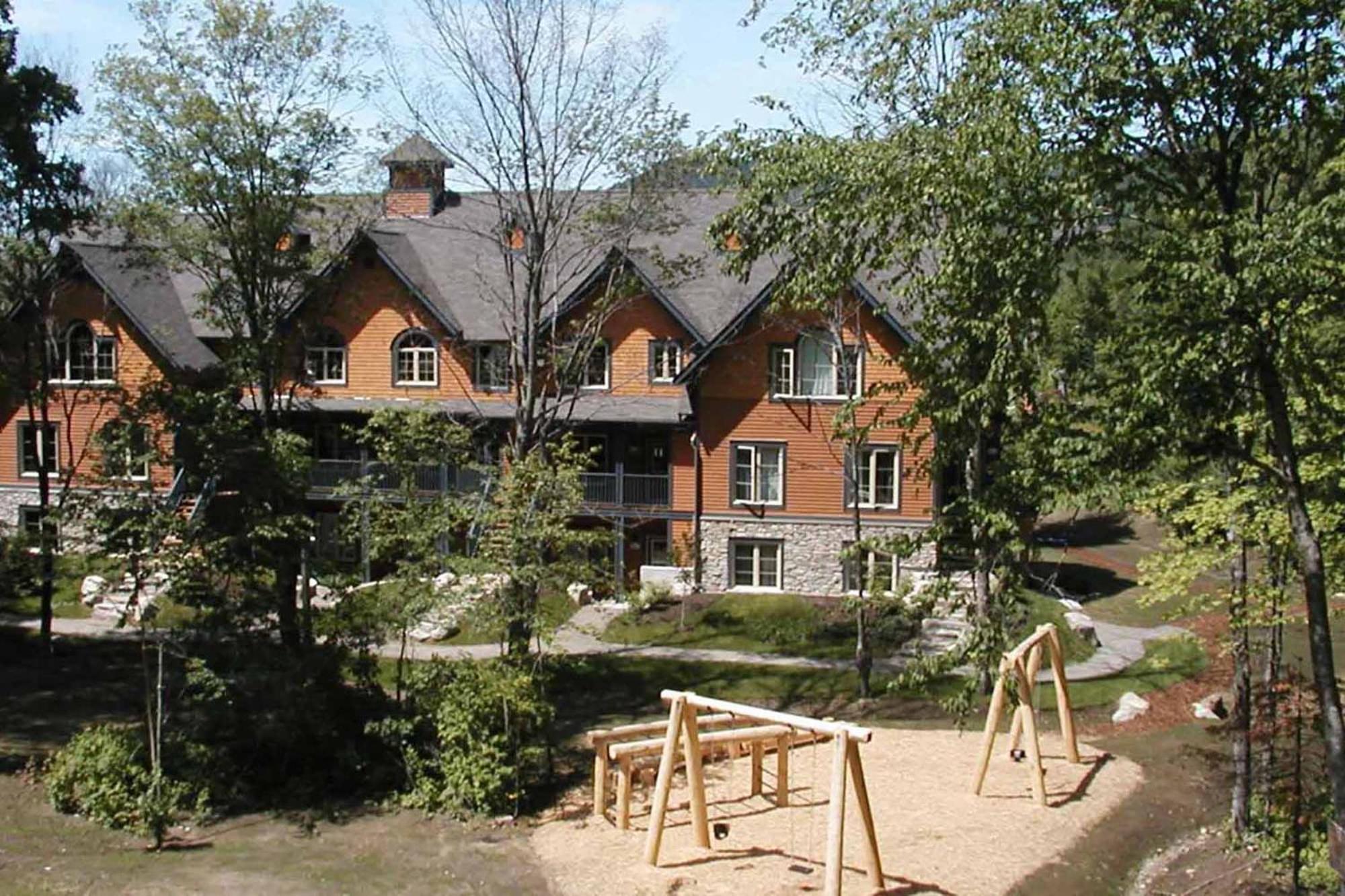 Le Manoirs D - *