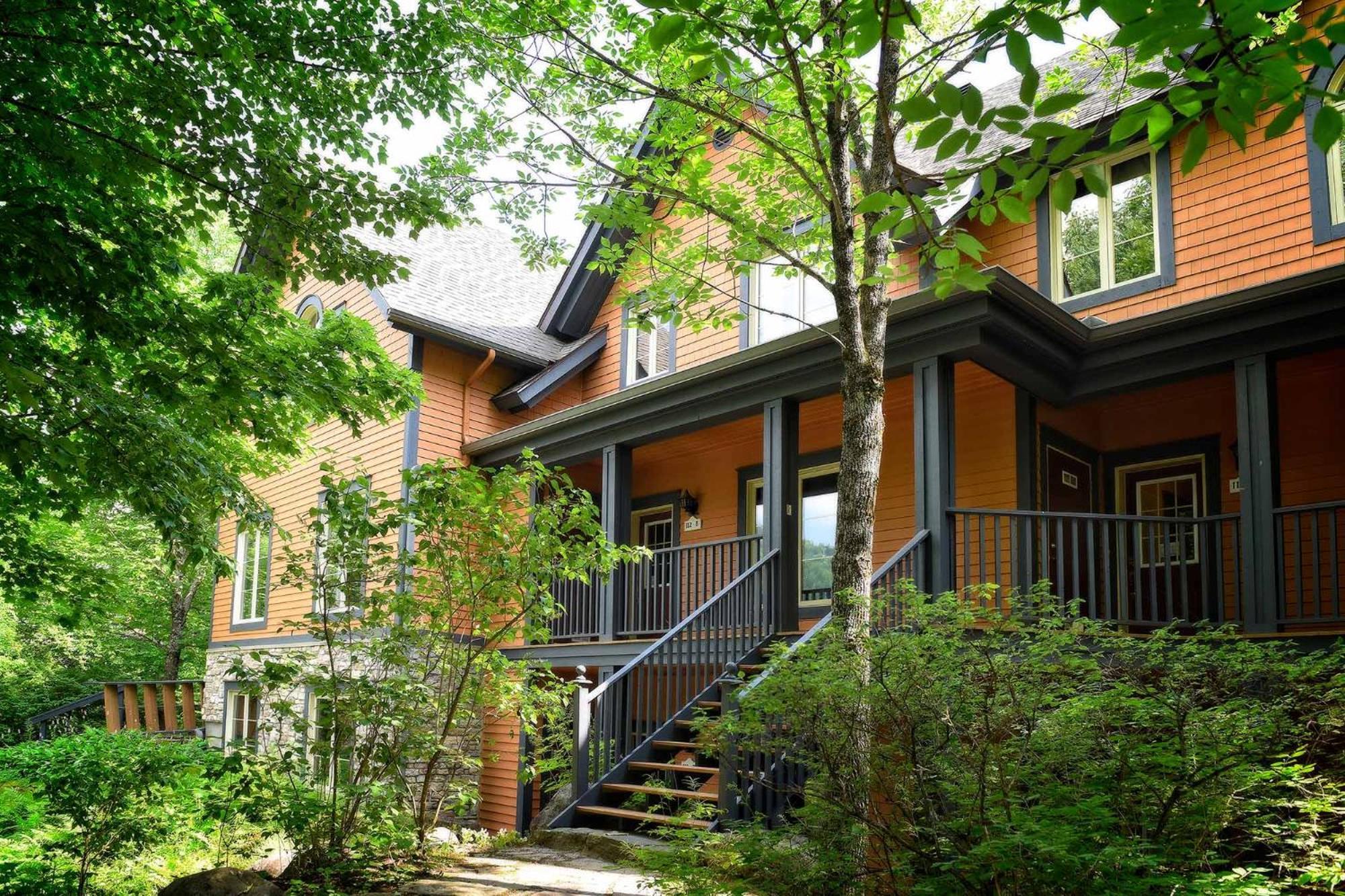 Le Manoirs D -