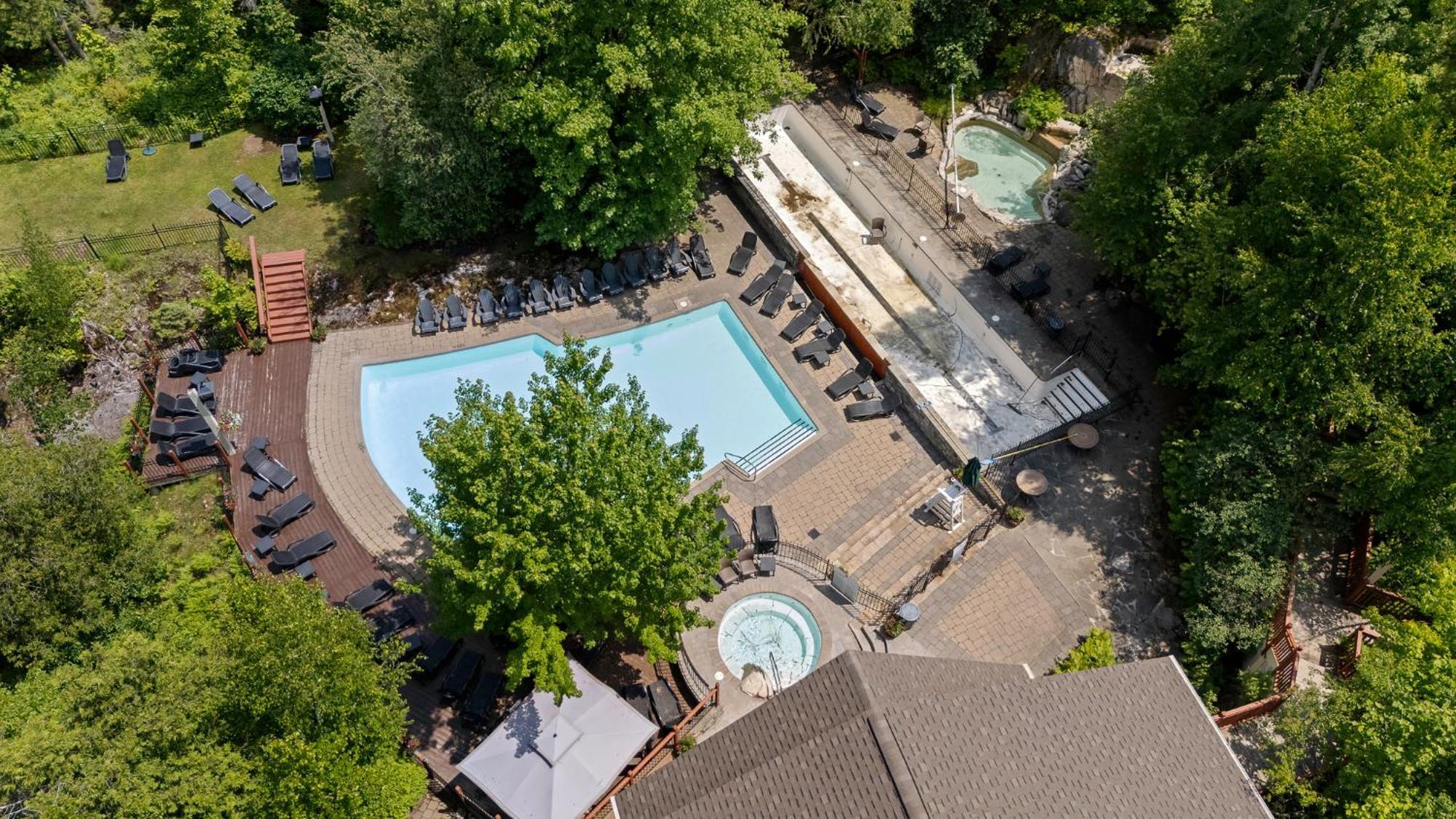 Les Manoirs Wpool & Hot Tub Near Village 120-7 Mont-Tremblant