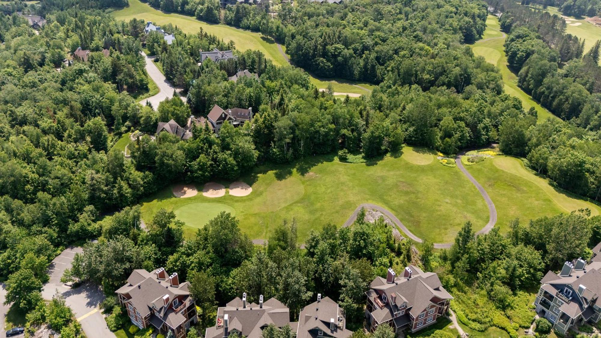 Les Manoirs Wpool & Hot Tub Near Village 120-7 Mont-Tremblant