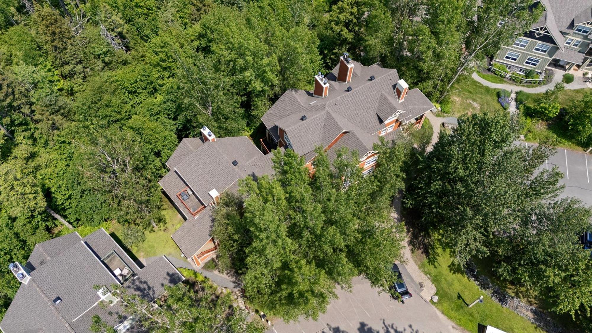 Les Manoirs Wpool & Hot Tub Near Village 120-7 Holiday home *