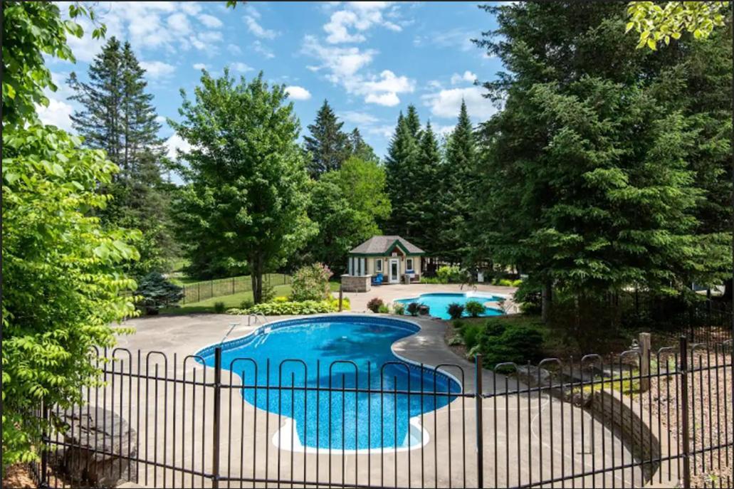 Holiday home Townhouse On The Golf W Pool Access -aiglon 1748 Mont-Tremblant