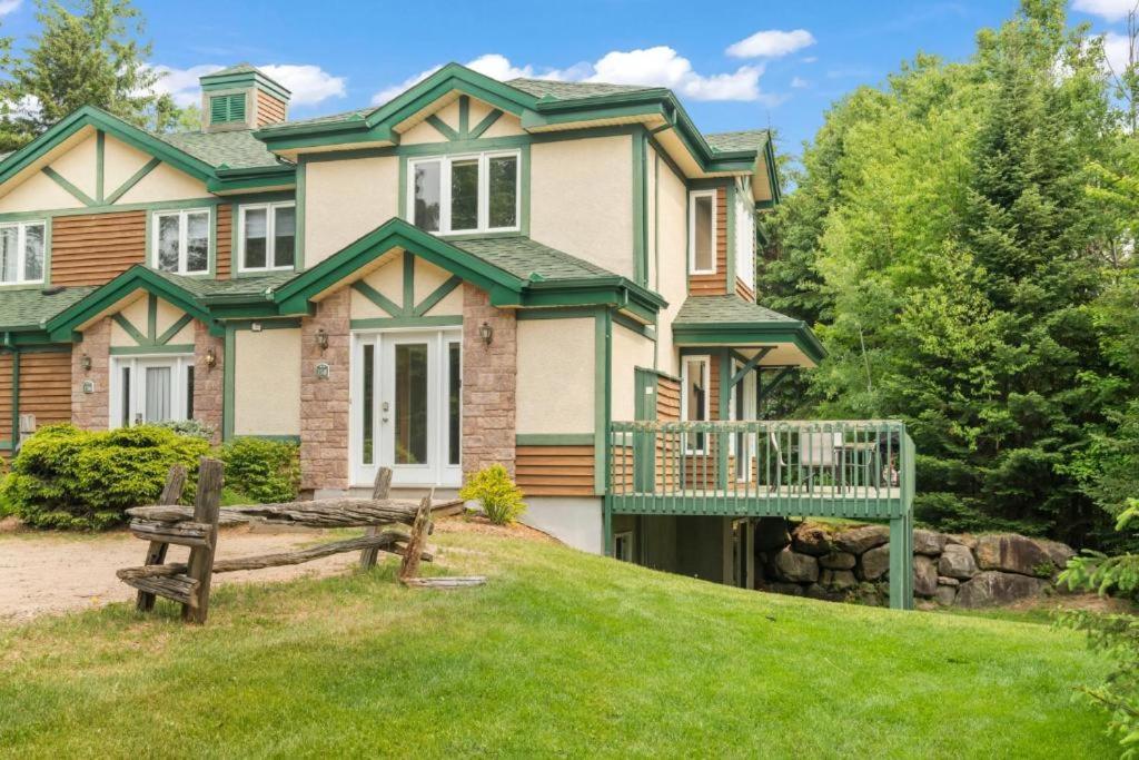 Townhouse On The Golf W Pool Access -aiglon 1748 Holiday home Mont-Tremblant