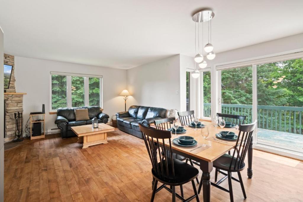 Townhouse On The Golf W Pool Access -aiglon 1748 Holiday home
