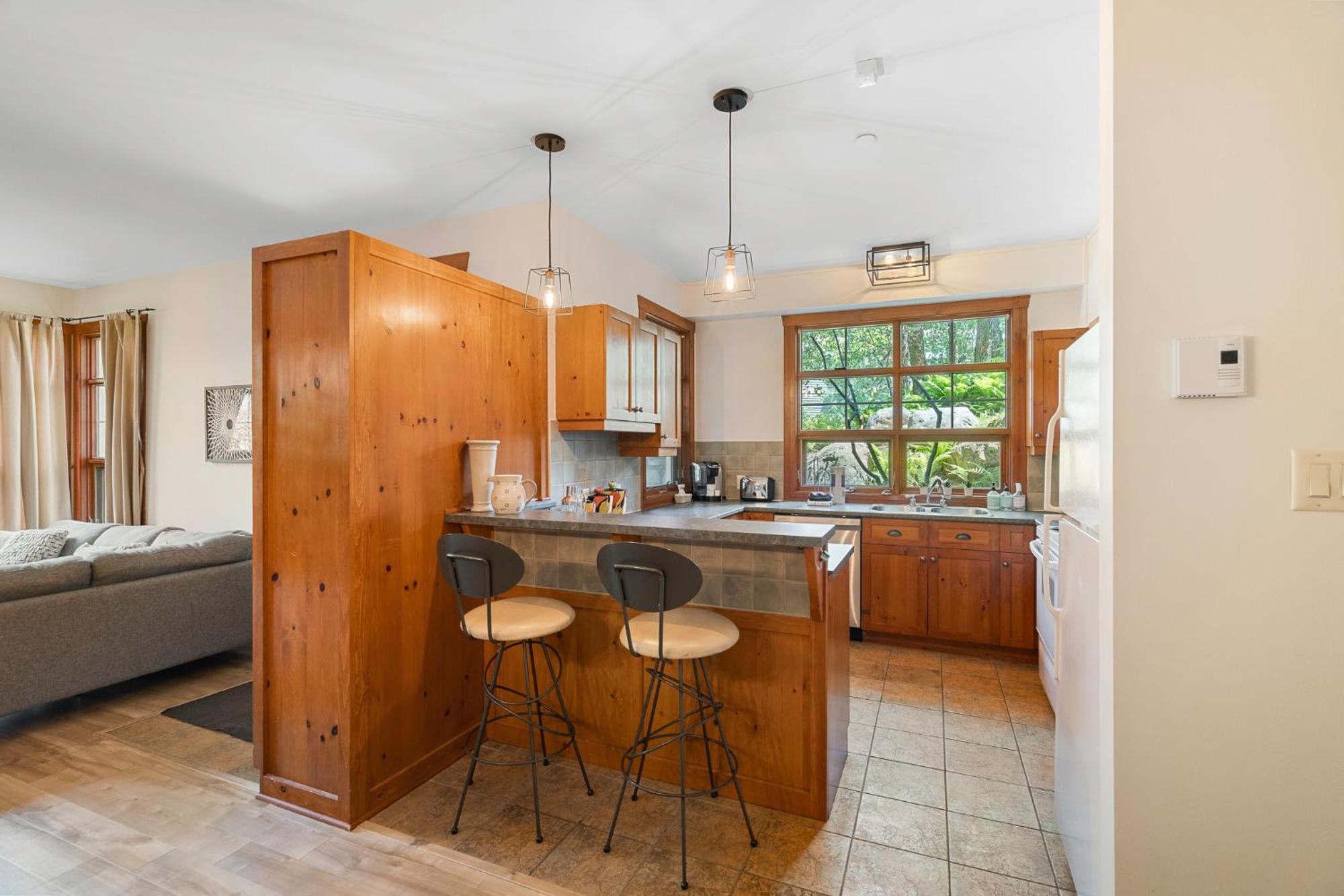 Les Eaux - 2bdrs W Pool & Hot Tub Near Village Holiday home Mont-Tremblant