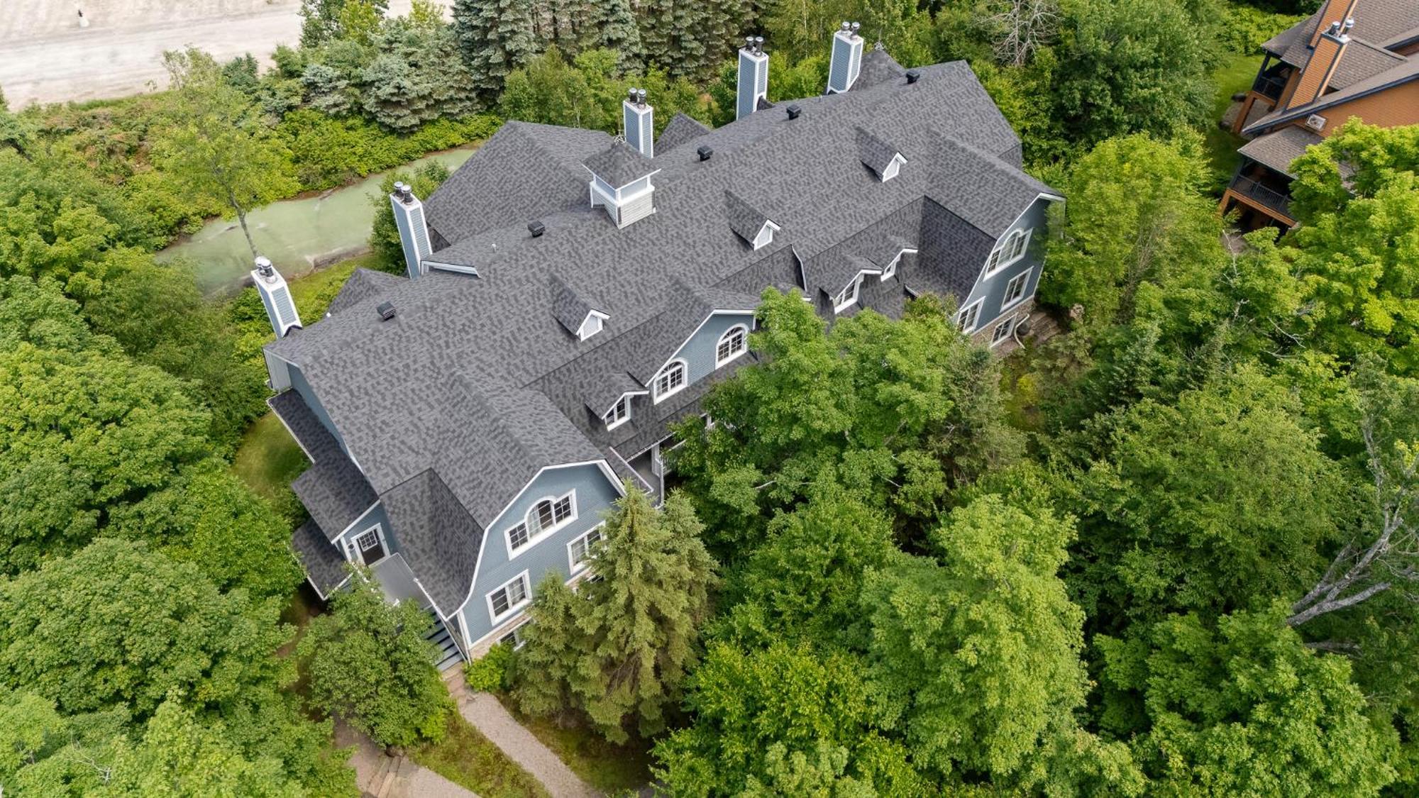 Holiday home Les Eaux - 2bdrs W Pool & Hot Tub Near Village Mont-Tremblant
