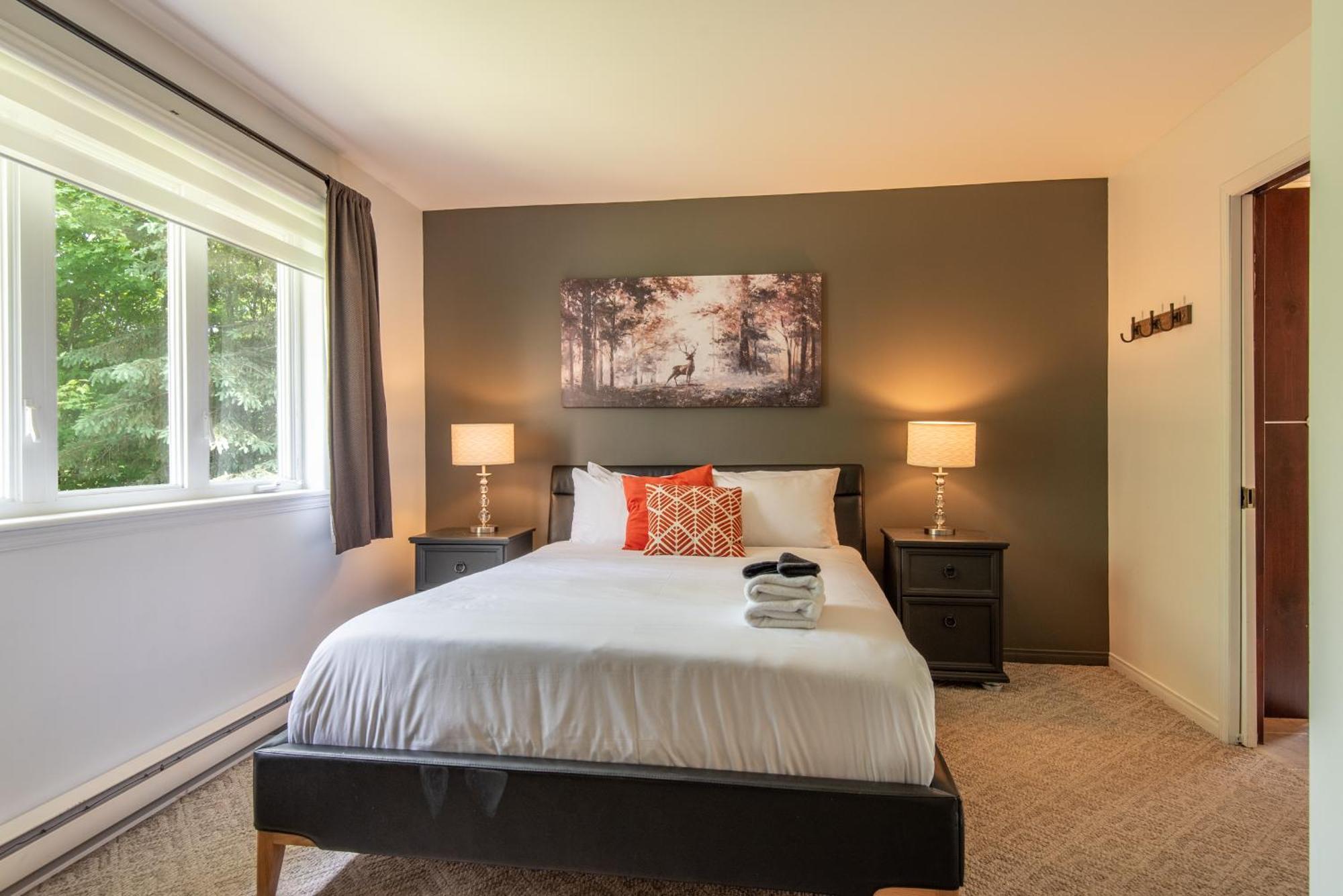 Townhouse On The Golf W Pool Access -aiglon 1717 * Mont-Tremblant