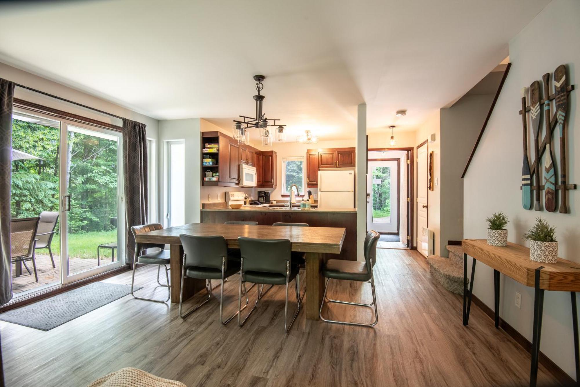 Townhouse On The Golf W Pool Access -aiglon 1717 *
