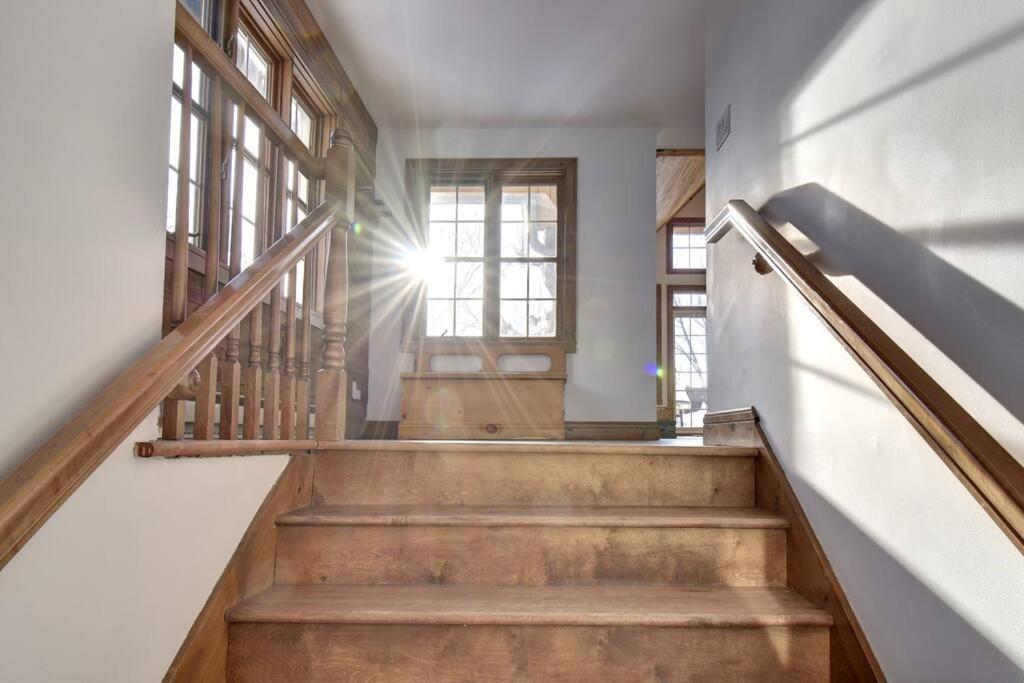 Villa Les Falaises Tremblant Luxury Retreat *