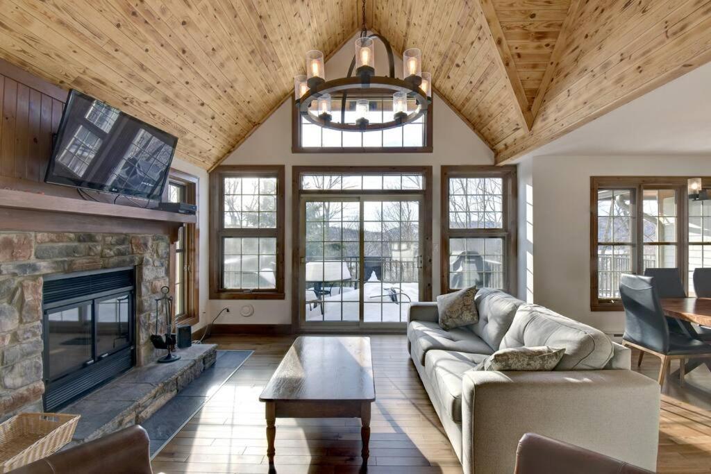 Villa Les Falaises Tremblant Luxury Retreat *