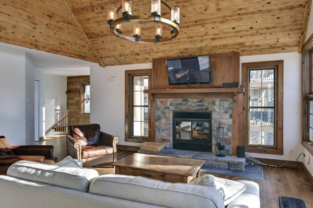 Les Falaises Tremblant Luxury Retreat Villa