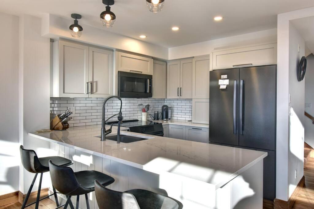 Les Falaises Tremblant Luxury Retreat Villa