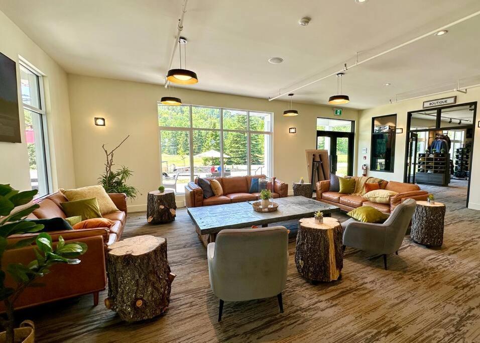 2-level - Tremblant Mountain View - Fireplace Apartment *