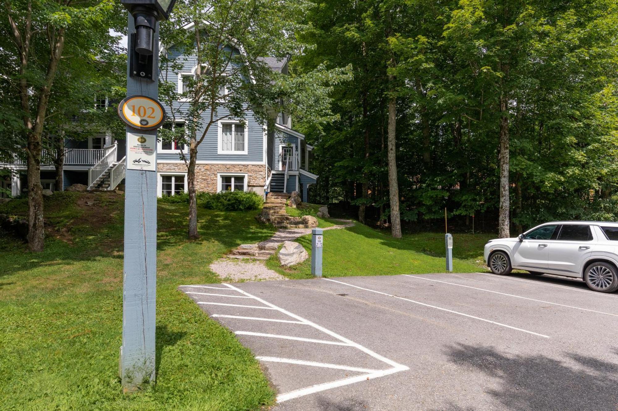 Apartment Walking Distance Tremblant - Kids Park - Golf Mont-Tremblant