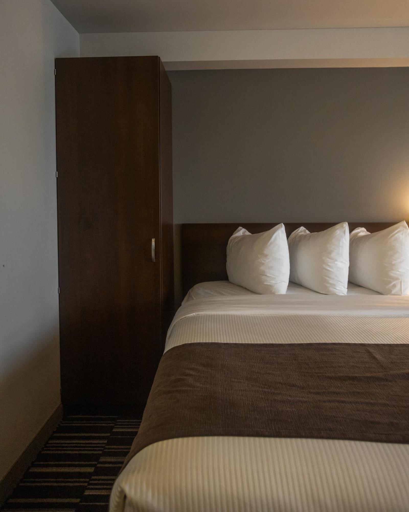 Microtel & By Wyndham Tremblant Hotel 3*