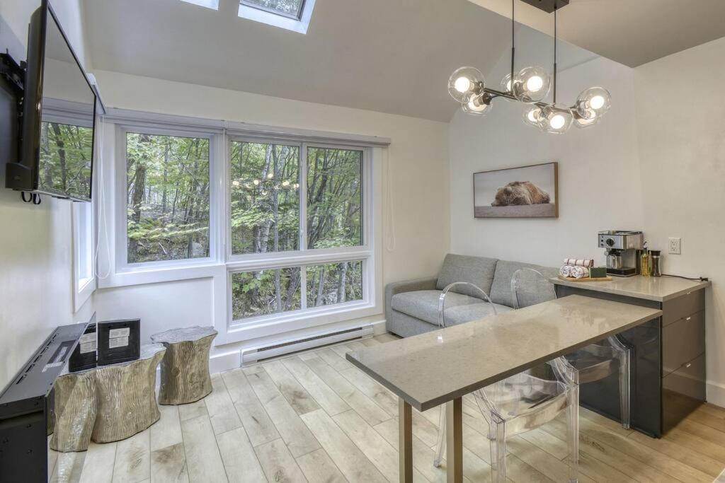 Le Chic Cabriolet Cozy 300m To Lifts Mont-Tremblant