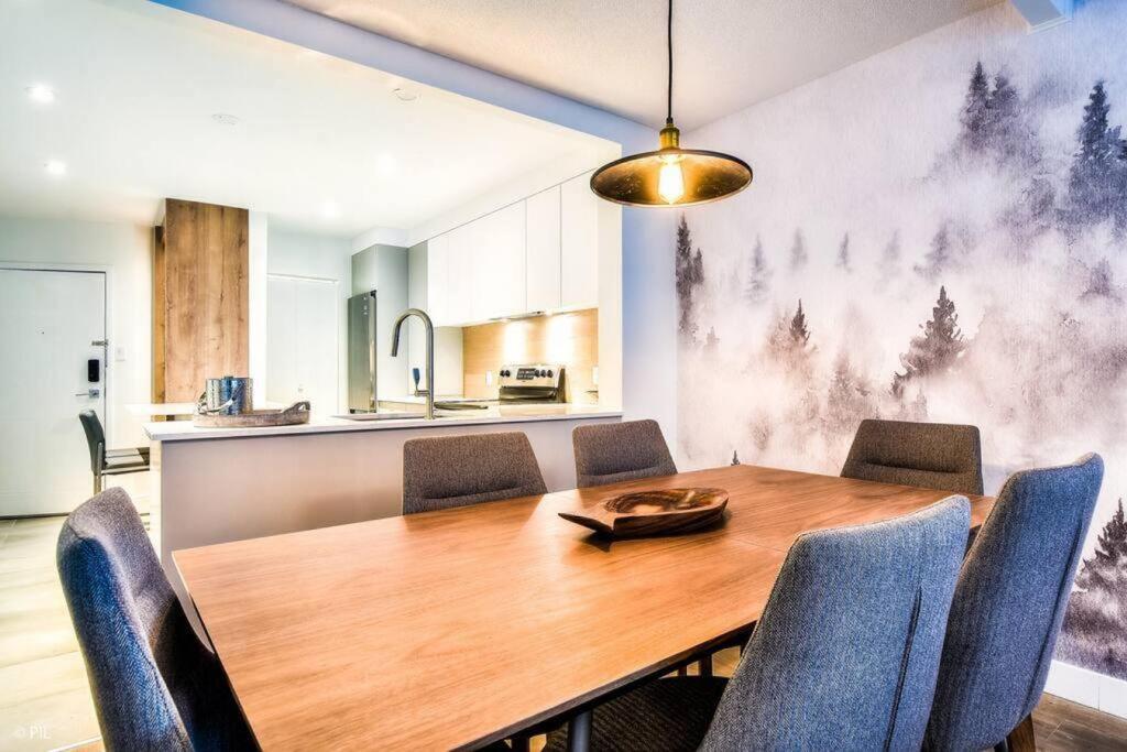 Chic Mt-tremblant With View On The By Denstays