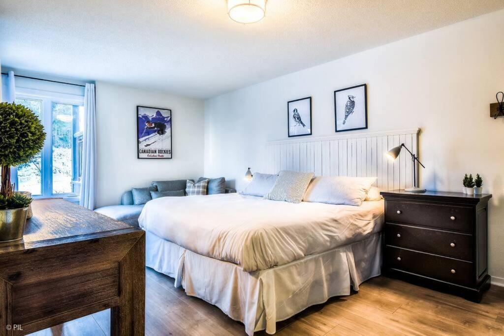 Apartment Chic Mt-tremblant With View On The By Denstays *