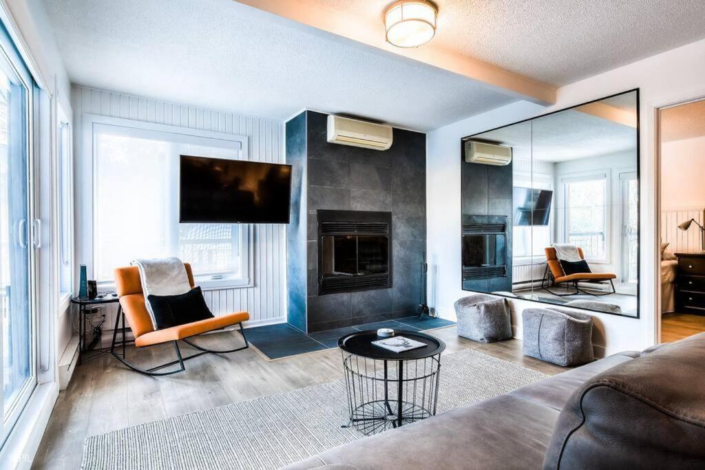 Chic Mt-tremblant With View On The By Denstays Mont-Tremblant