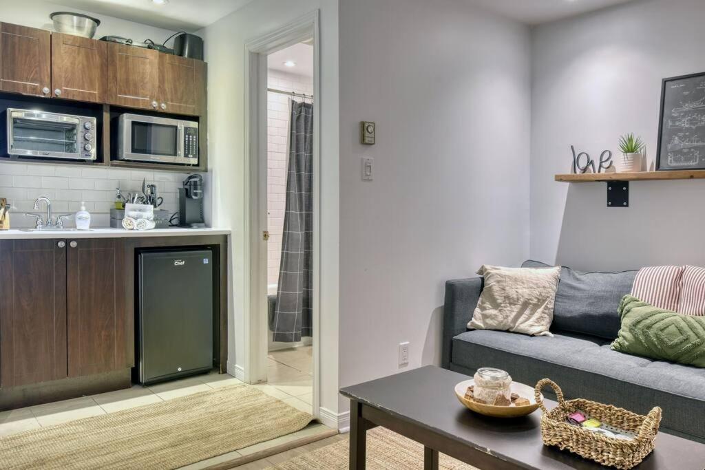 Du Lac Tremblant Cozy Lake View Loft Apartment Mont-Tremblant