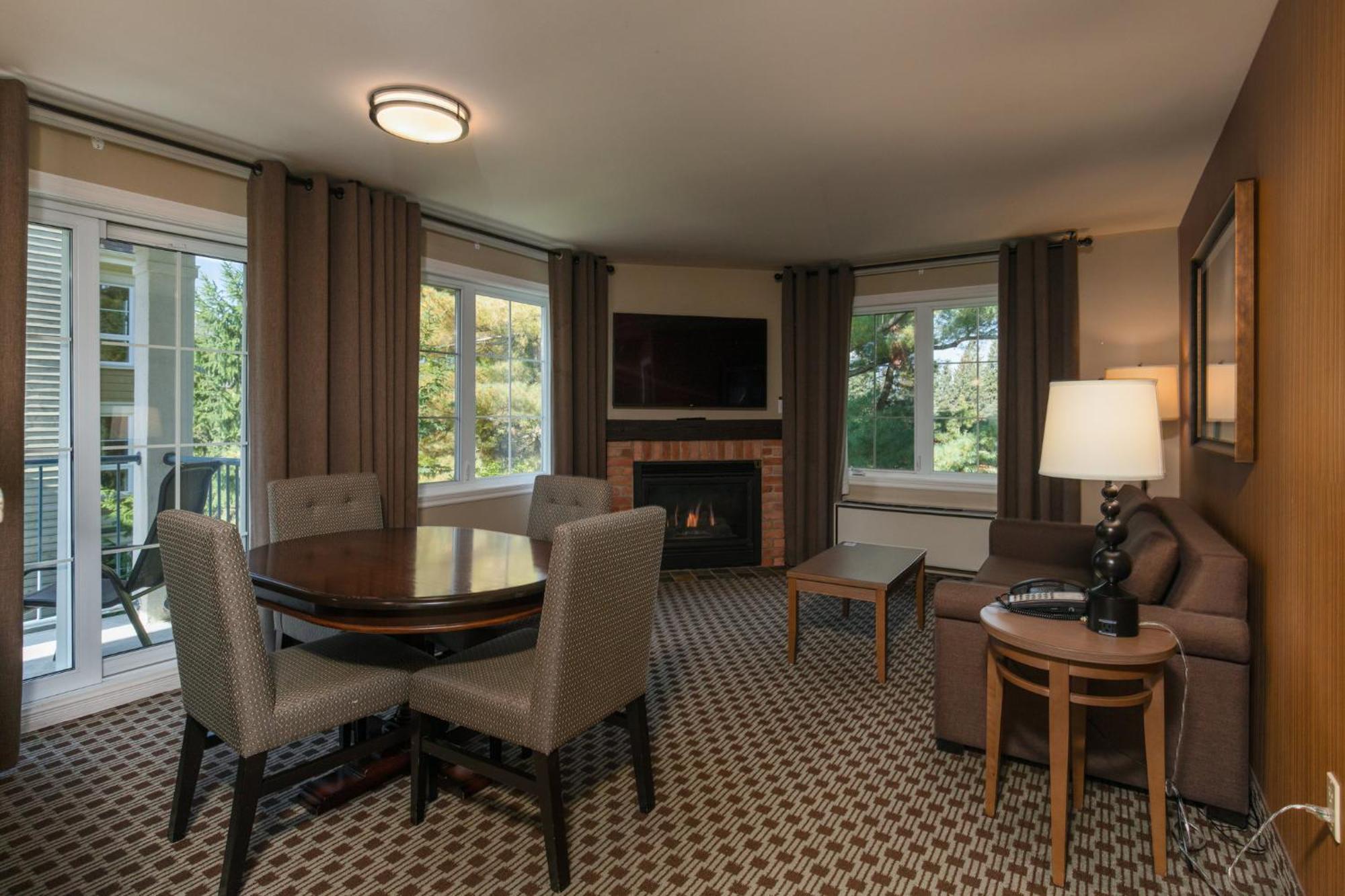 Express & Tremblant By Ihg Mont-Tremblant