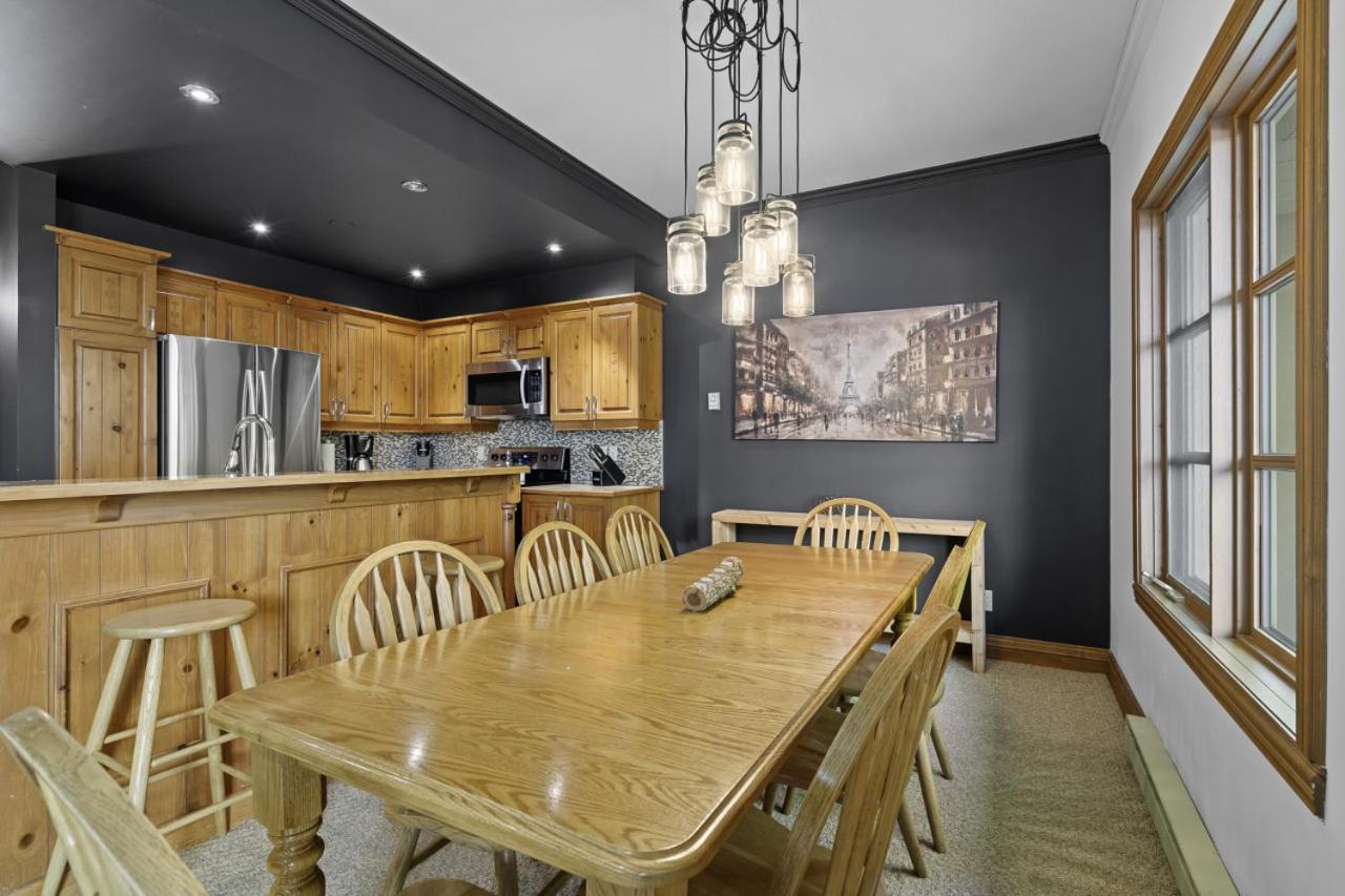 Plateau 236.5 - 3bdrs In Out With Pool Access * Mont-Tremblant