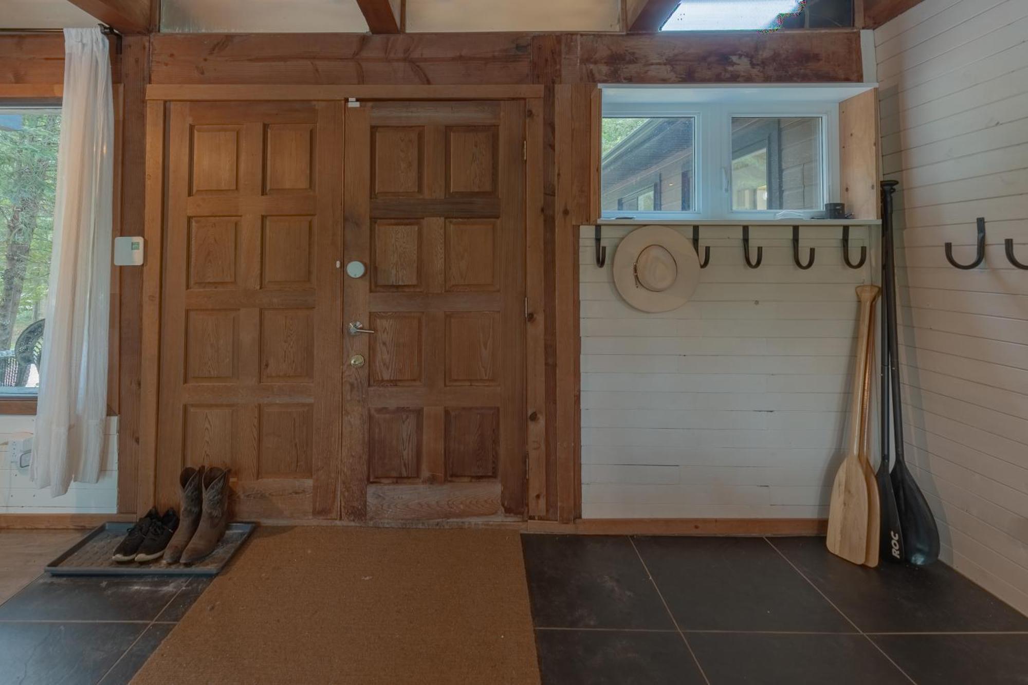 Chalet The Phoenix - Riverside With Mont-Tremblant