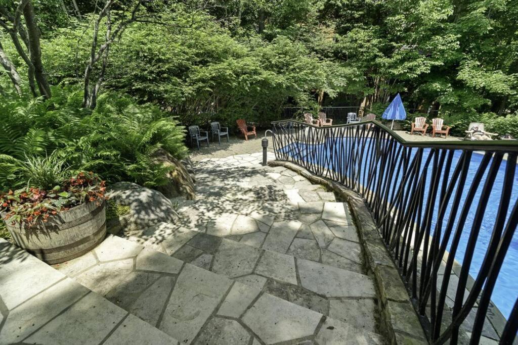 Les Manoirs Wpool & Hot Tub Near Village 110-7 * Mont-Tremblant