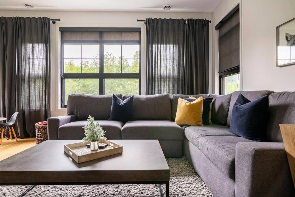 Apartment Beautiful Located In *
