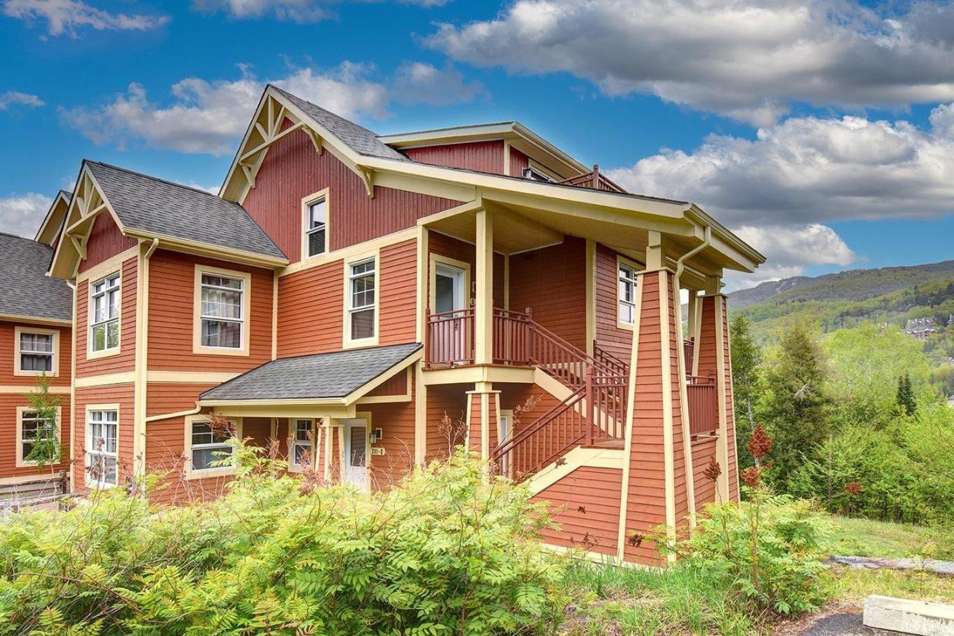 Beautiful Located In Apartment