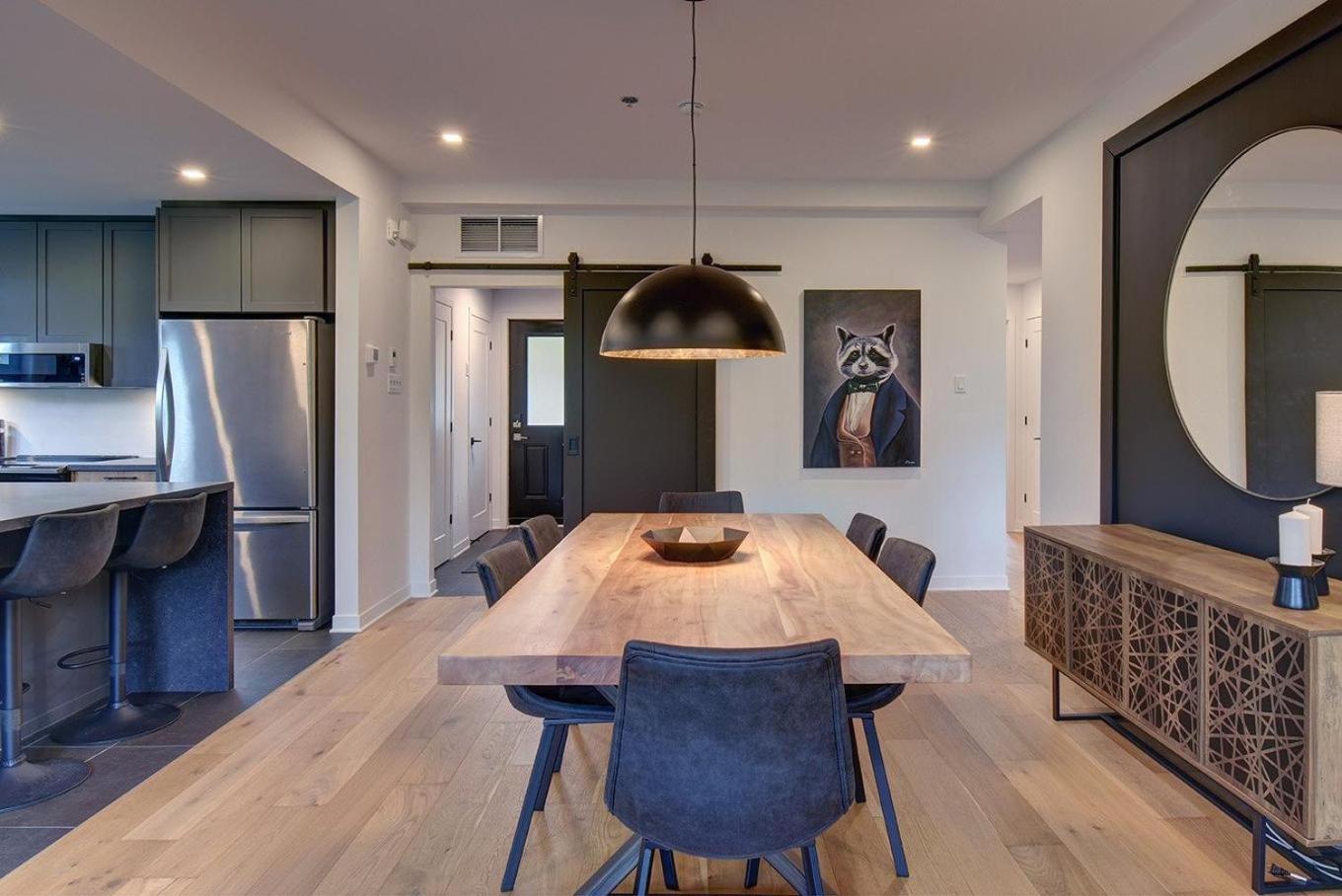 Apartment Beautiful Located In