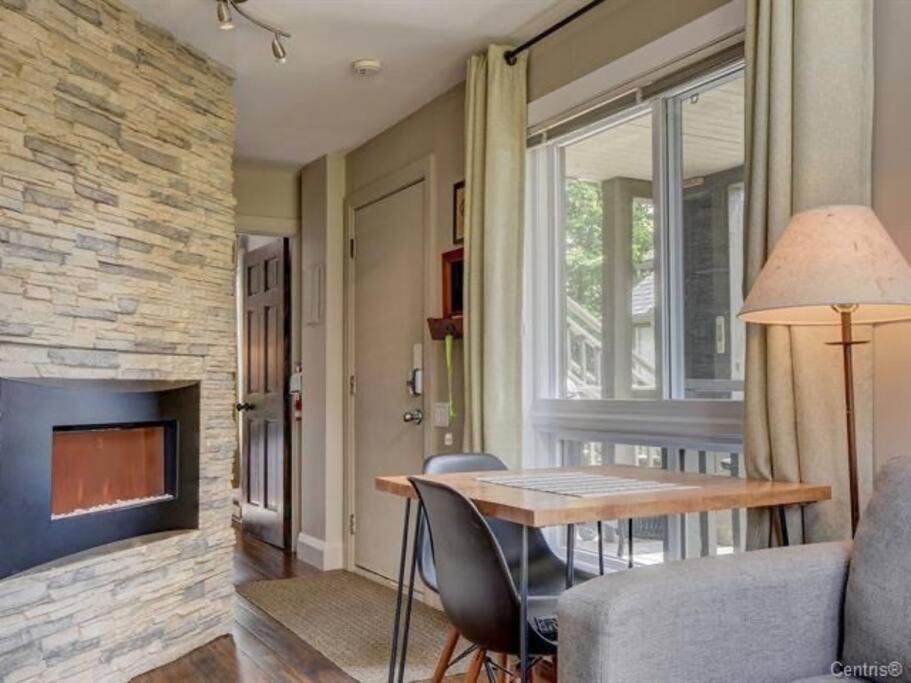 Charming In The Tremblant Village Apartment