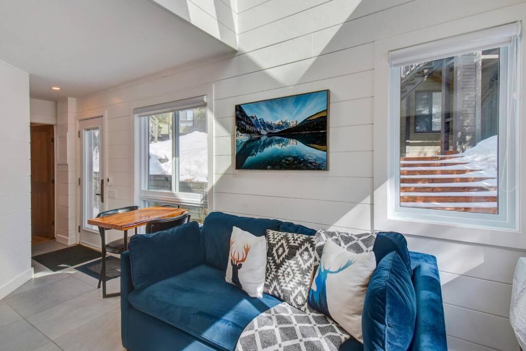Modern In The Tremblant Village Chalet