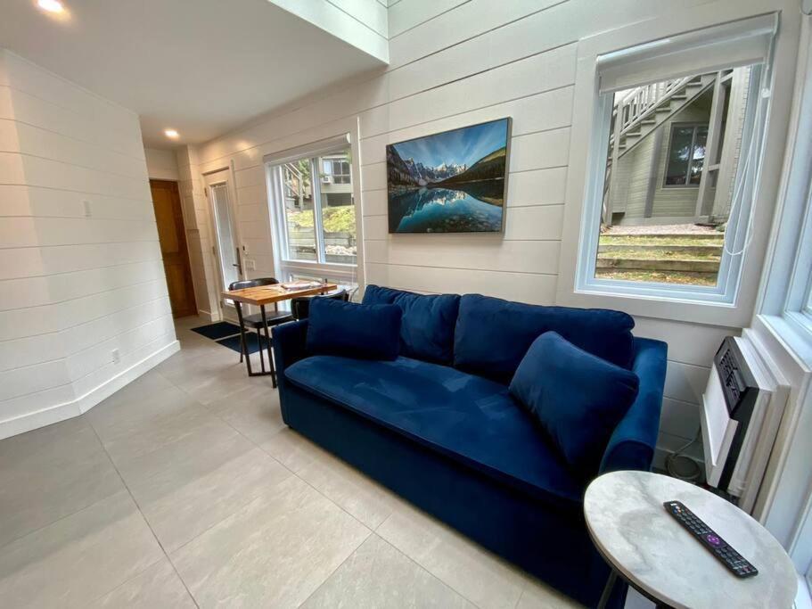 Modern In The Tremblant Village *